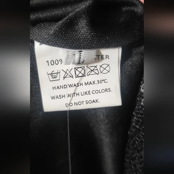 NWT-Love & Lemonade Sequin  Mermaid Gown Black Sweetheart Off Shoulder Size L - Picture 9 of 9